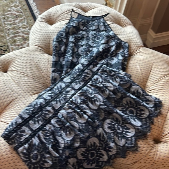 Semi formal strapless lace overlay dress - Picture 1 of 3